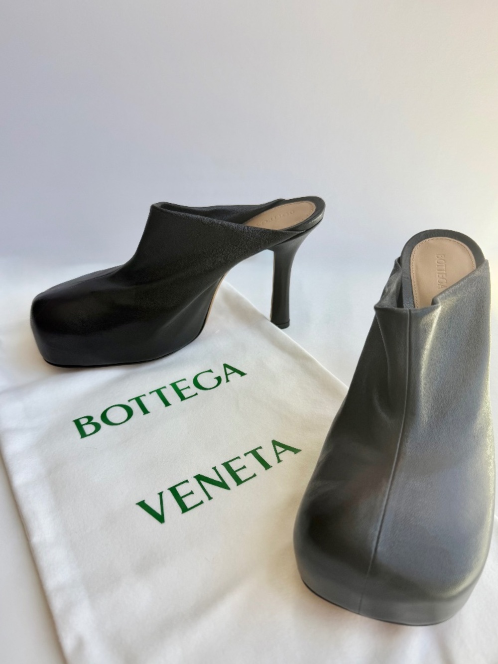 Bottega Veneta Leather  Black Heels Size 6